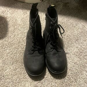 Savaii Combat Boots. Barely worn. Woman’s size 9.5